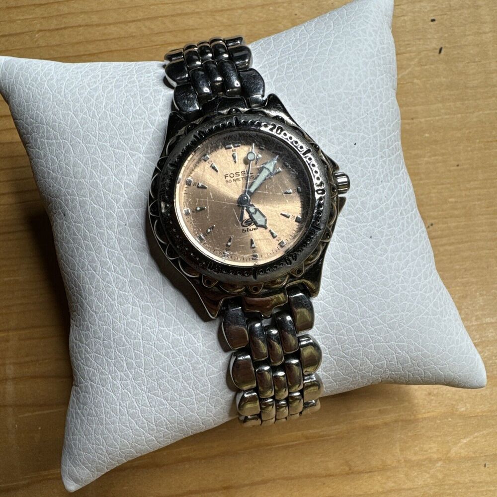 FOSSIL 50 METERS BLUE Am-3184 Fossil Blue Watch Works With New Battery!